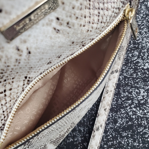 Kate Spade Savannah Parliament Medium Snakeskin Detachable Crosbody - Picture 13 of 13